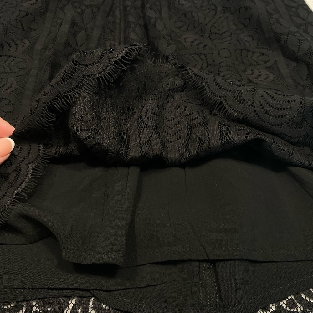 2/$30 NWT American Eagle Black Lace Overlay Zip Up Mini Skirt Size 5 #0719 - Picture 7 of 9